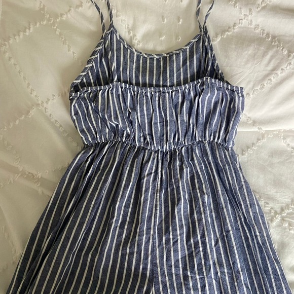 Lavender fields blue white spaghetti strap romper flared legs small - Picture 8 of 12